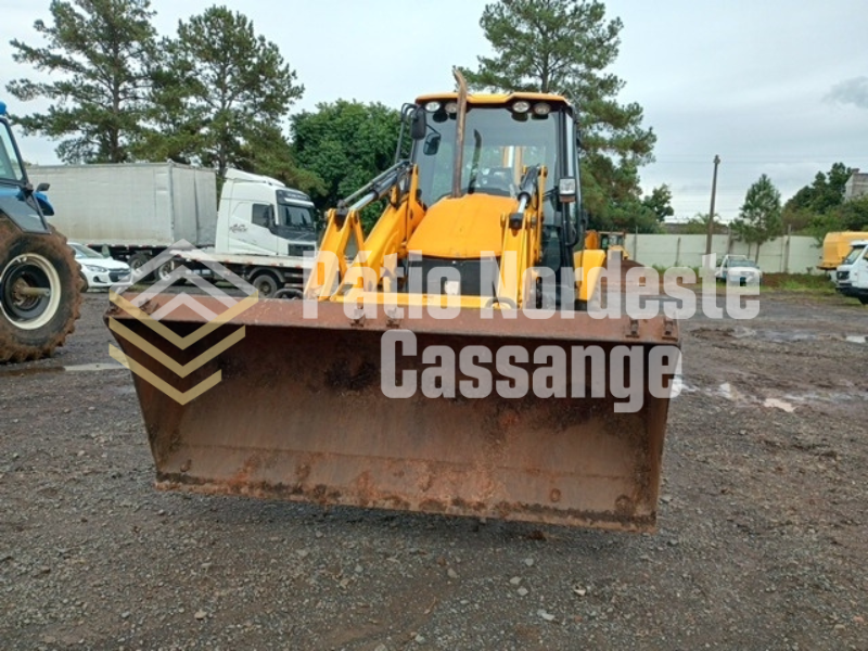 JCB 3CX RETRO ESCAVADEIRA 2011